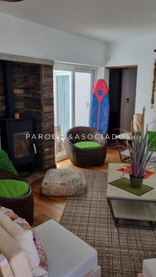 Foto de Casa En Venta Ubicada en La Barra Con Vista Al Mar, imagen 1