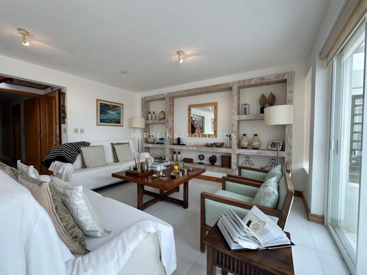 Foto de Oportunidad Pent House en primera linea playa brava con parrillero, imagen 3