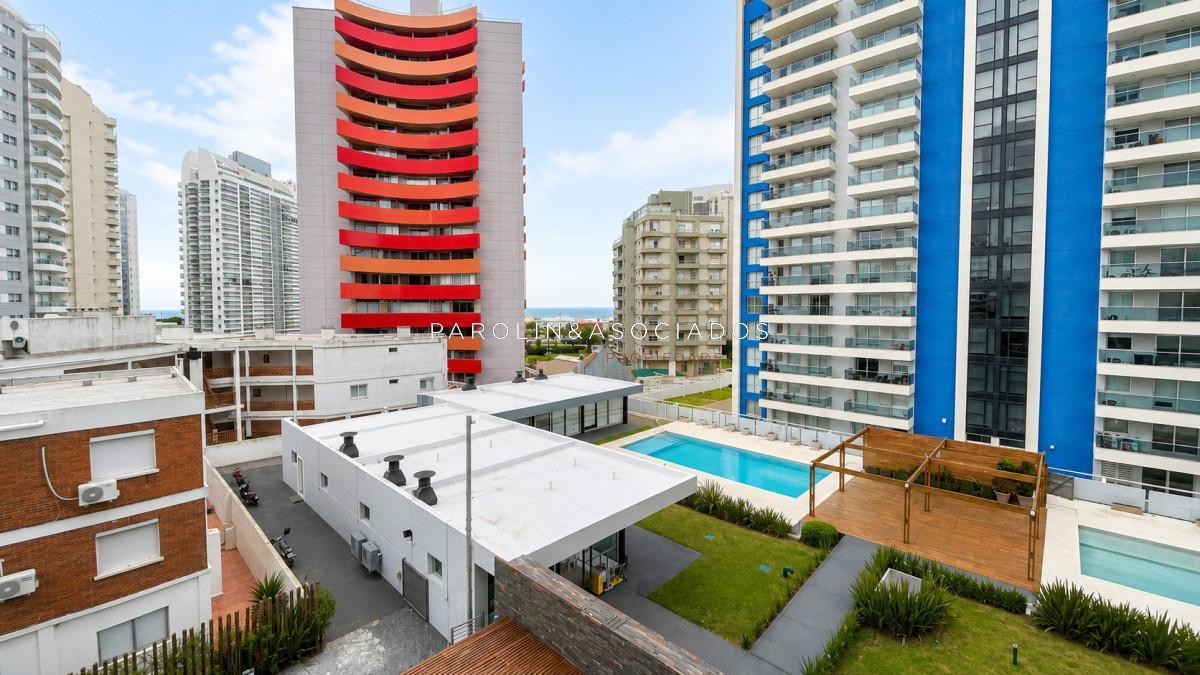 Foto de Apartamento 2 dormitorios en venta y alquiler Playa Mansa Punta del Este, imagen 3