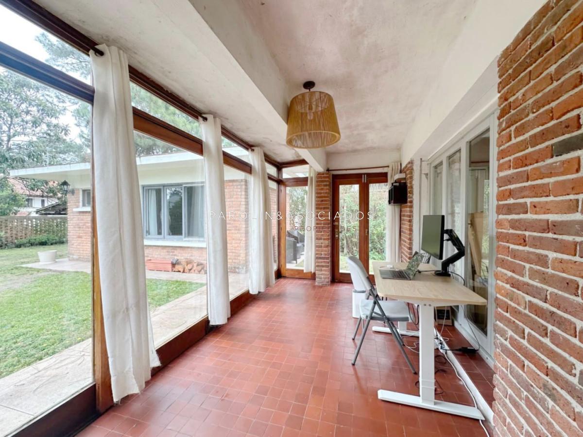 Foto de Casa en Venta de 2 Dormitorios ubicada en Pinares. Punta del Este, imagen 2