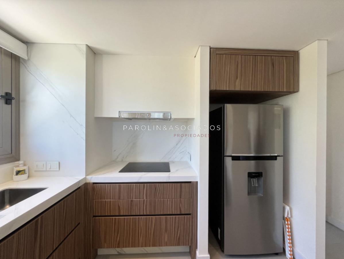 Foto de Venta apartamento 4 dormitorios y dependencia de servicio en frente al, imagen 4