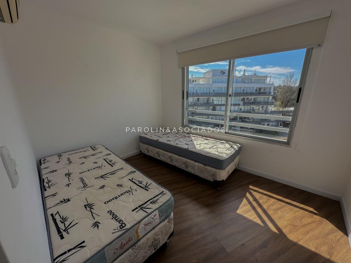 Foto de Exclusivo Pent-House en venta de 2 dormitorios en playa Mansa, Punta, imagen 5