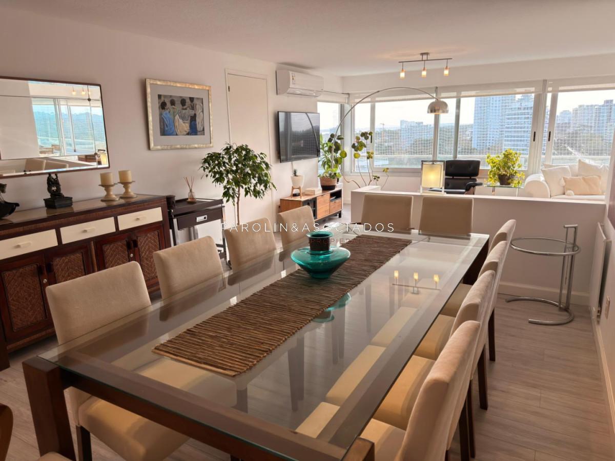 Foto de Venta apartamento 3 dormitorios mas dependencia de servicio, Playa, imagen 4