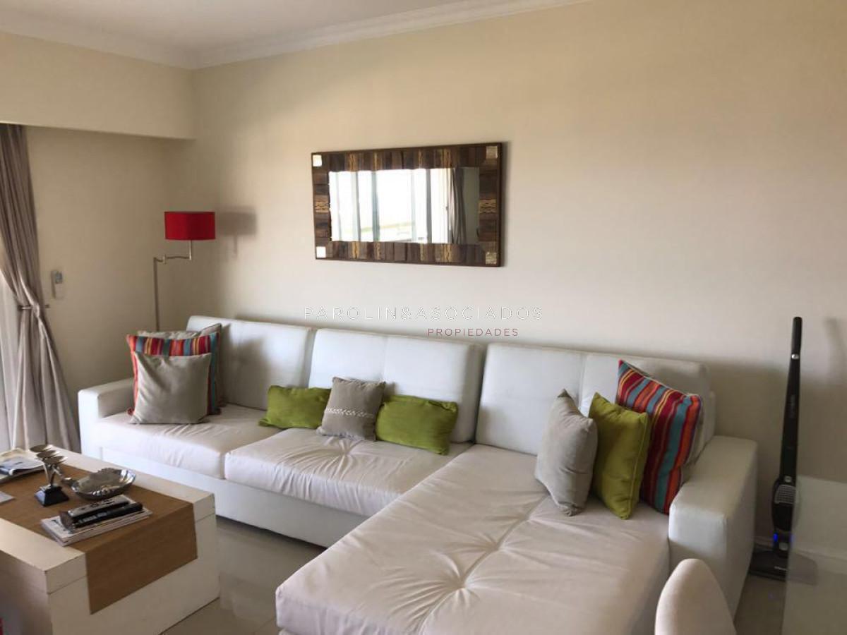 Foto de Comodo e iluminado departamento en venta de 2 dormitorios con preciosa, imagen 5