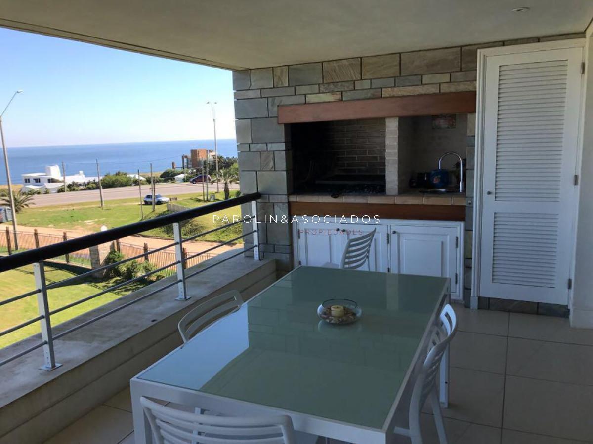 Foto de Comodo e iluminado departamento en venta de 2 dormitorios con preciosa, imagen 4