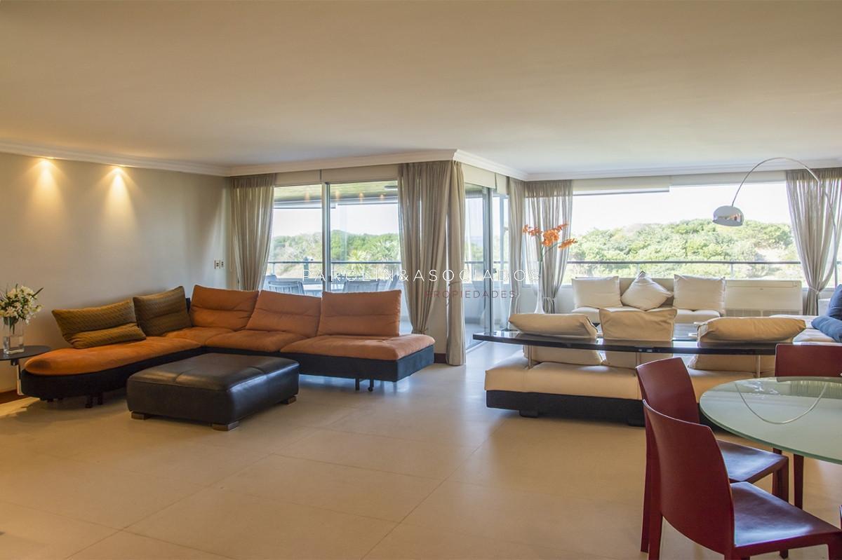 Foto de Apartamento de 4 dormitorios en Punta del Este frente al mar en Playa, imagen 2