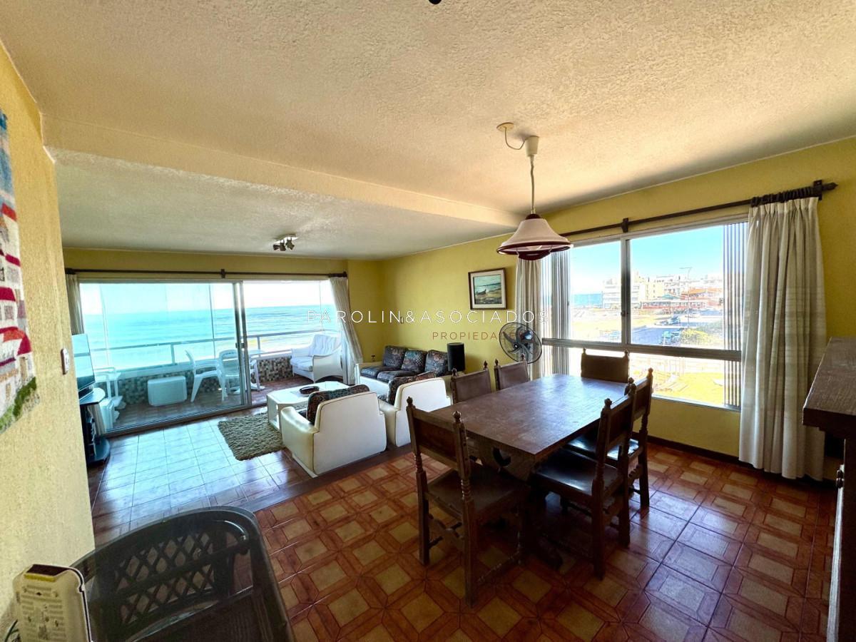 Foto de Excelente apatamento en venta en playa emir, imagen 4