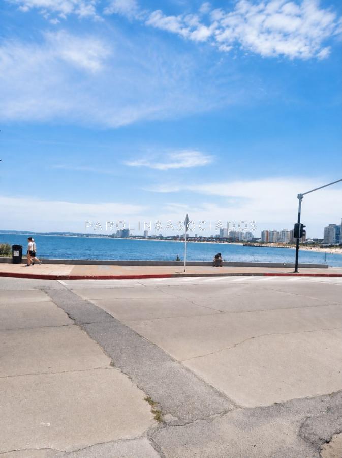 Foto de Departamento frente al mar de 3 dormitorios en venta, imagen 1