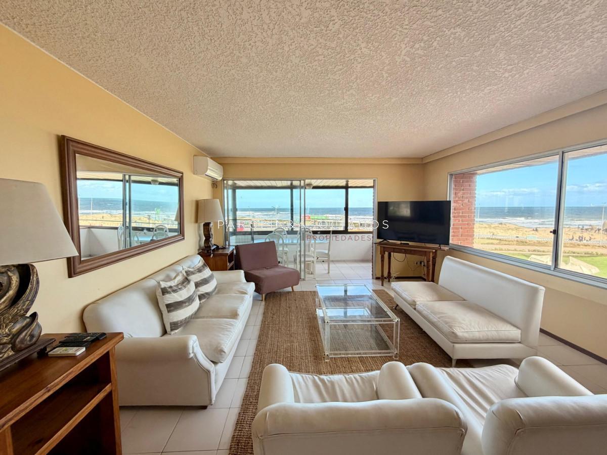 Foto de Apartamento de 3 dormitorios en primera linea, imagen 3