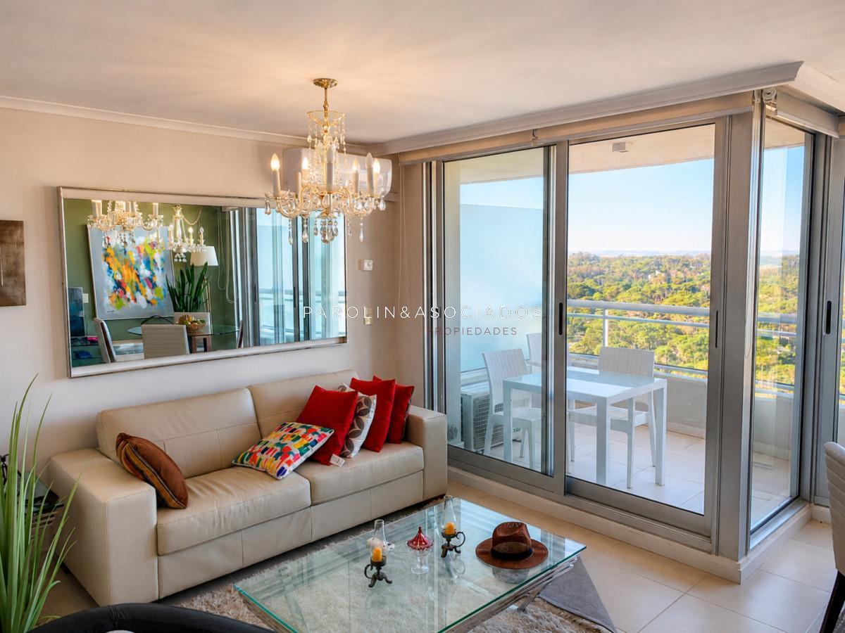 Foto de Penthouse Exclusivo en Zona Premium: Amplio Living Comedor, 2 Baños, imagen 1