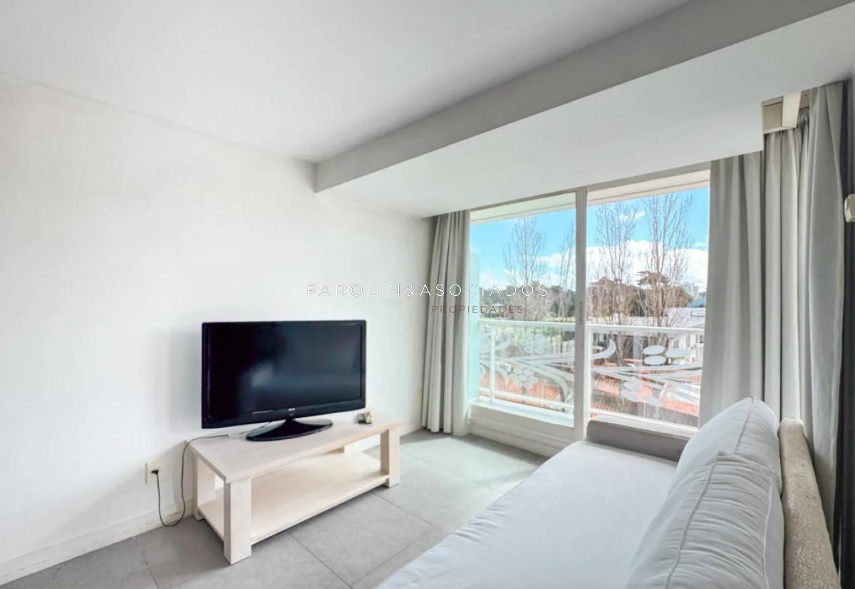 Foto de Departamento en Venta de 1 dormitorio en Edificio Yoo, Punta del Este, imagen 3