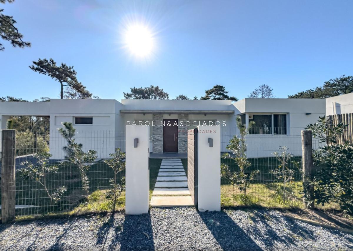 Foto de Casa en Venta de 3 Dormitorios en la Barra, imagen 2