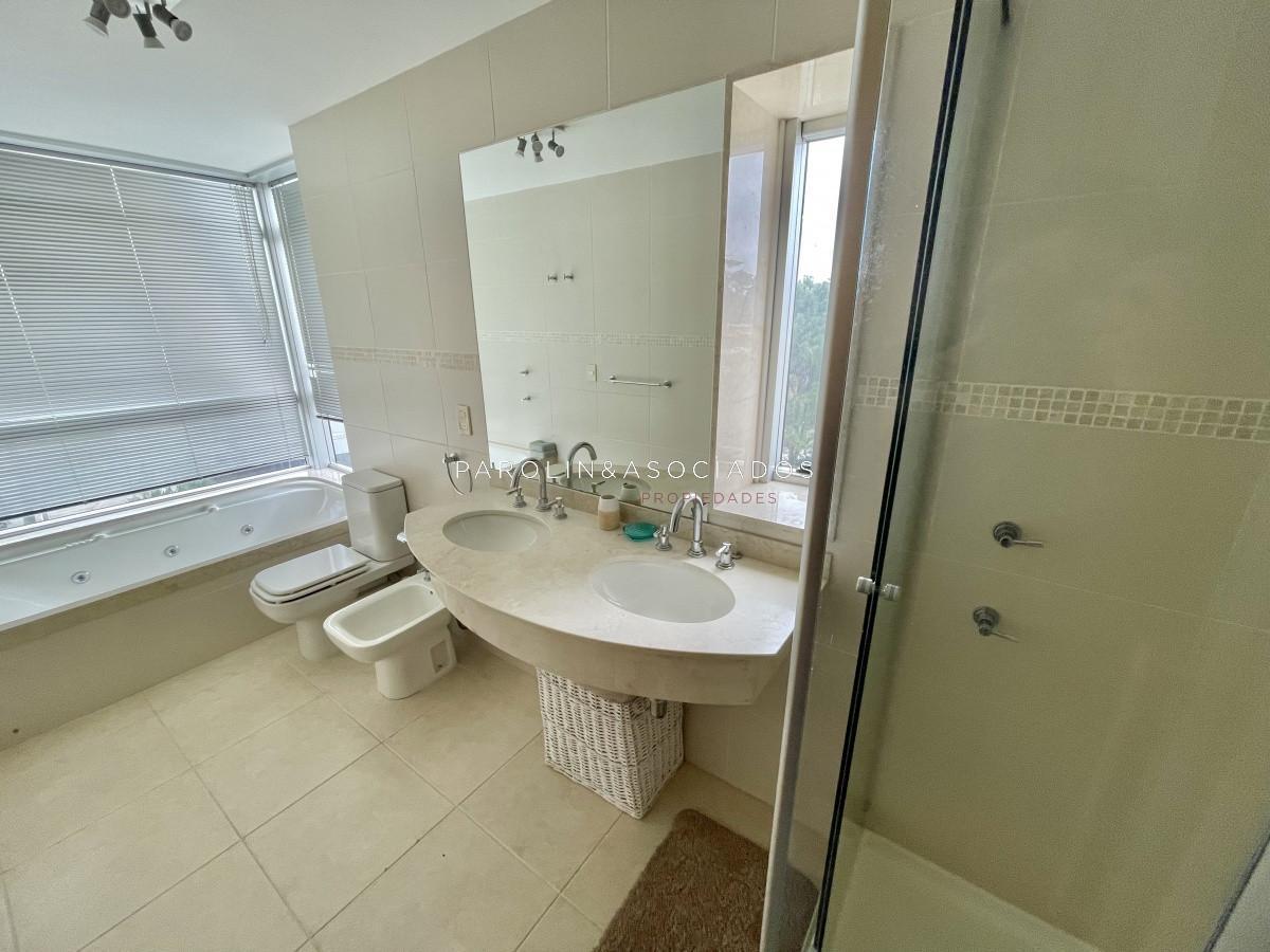 Foto de Departamento en venta en Sea & Forest, Oportunidad en Punta del Este, imagen 1