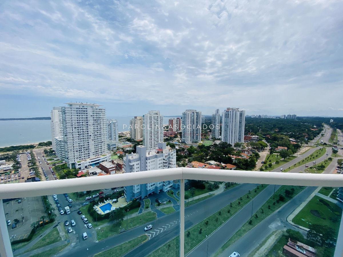 Foto de Departamento en venta en Casino Tower, Oportunidad en Punta del Este, imagen 3