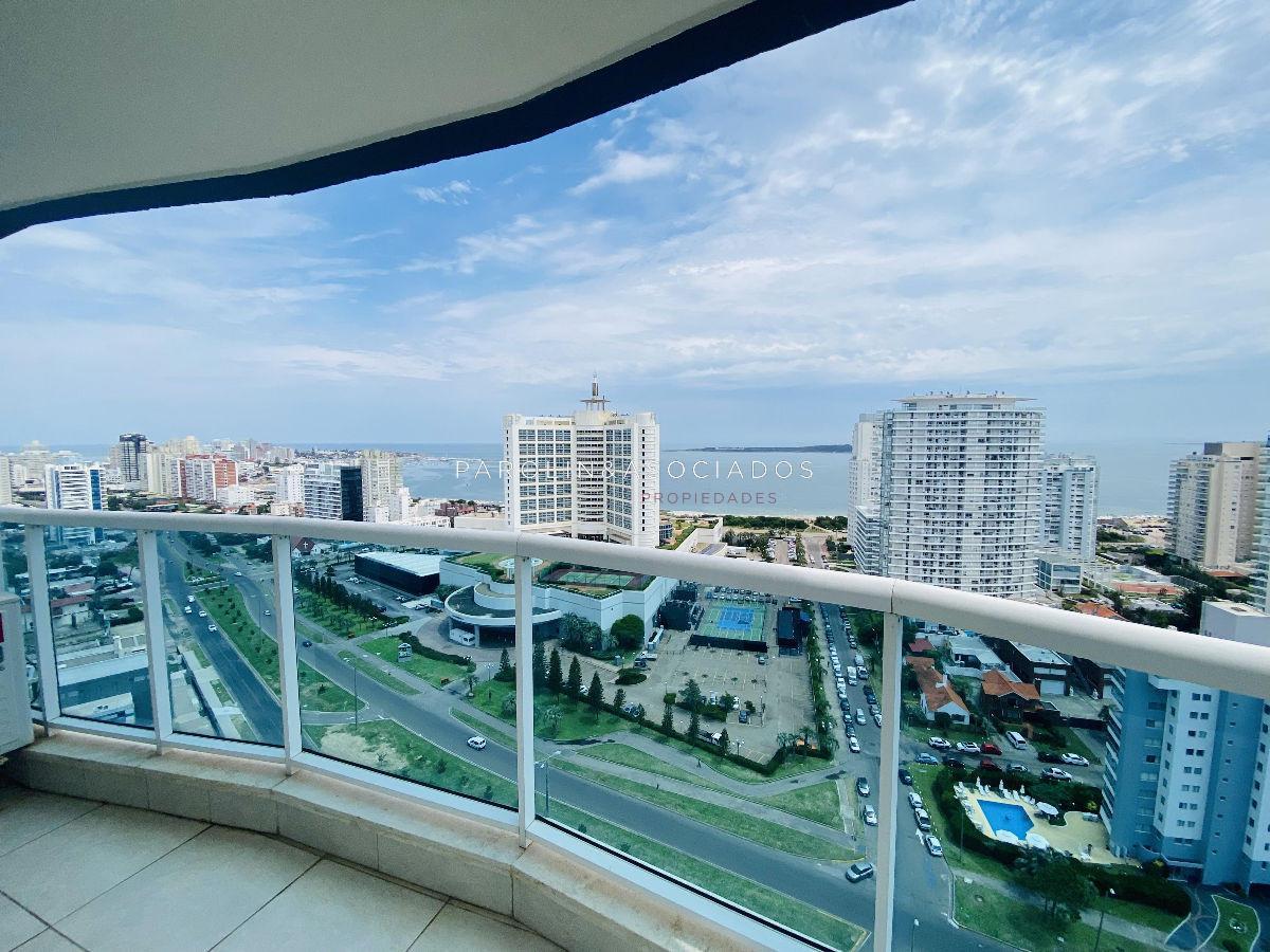 Foto de Departamento en venta en Casino Tower, Oportunidad en Punta del Este, imagen 4