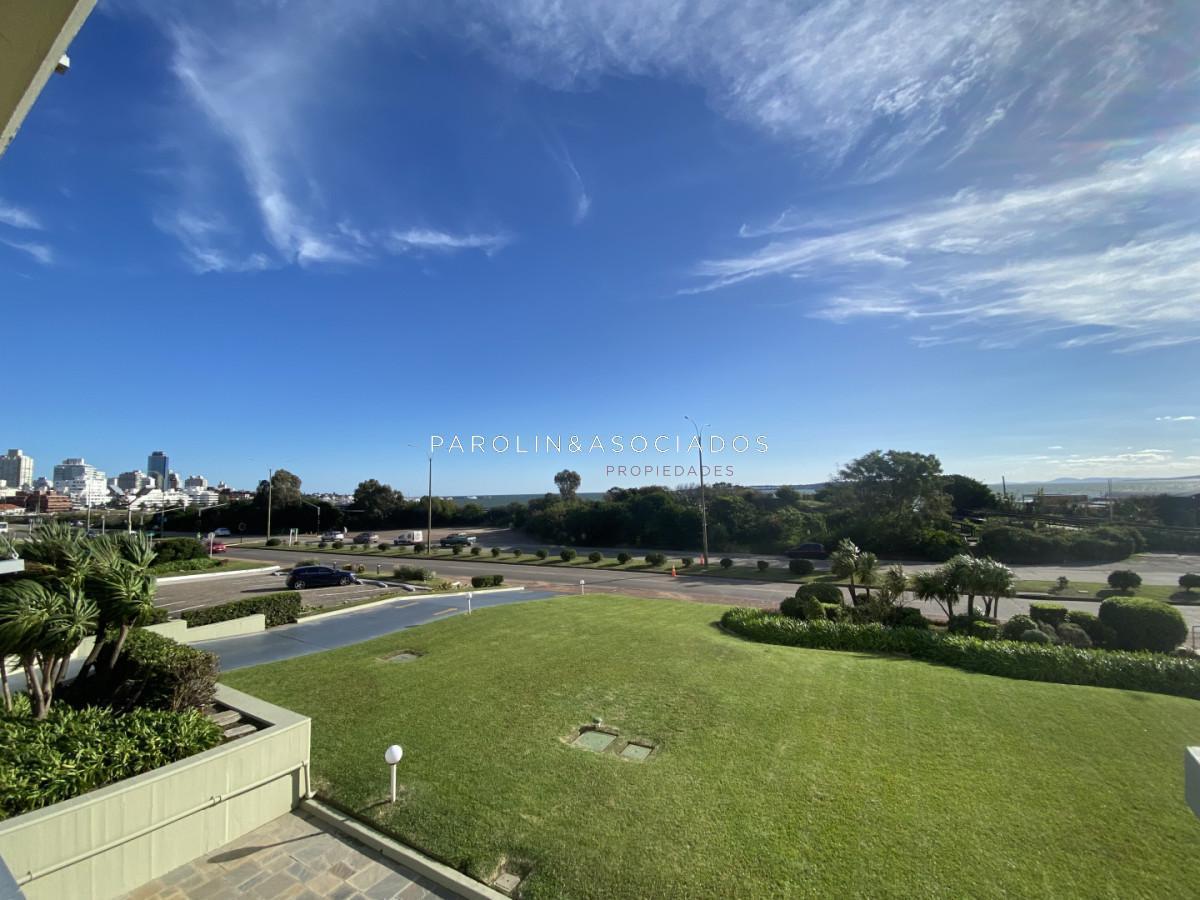 Foto de Departamento en venta en Malecon IV, Oportunidad en Punta del Este, imagen 1
