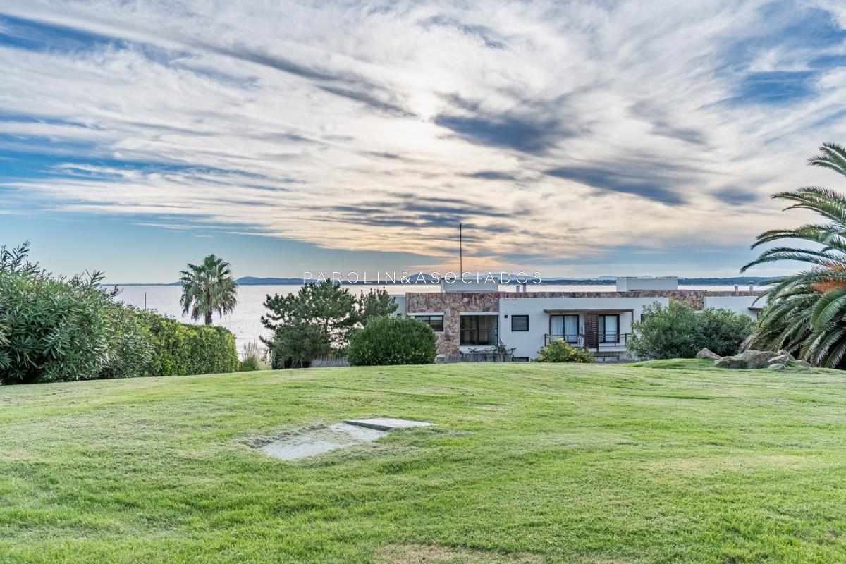 Foto de Departamento en venta en Quartier Punta Ballena, Oportunidad en Punta, imagen 1