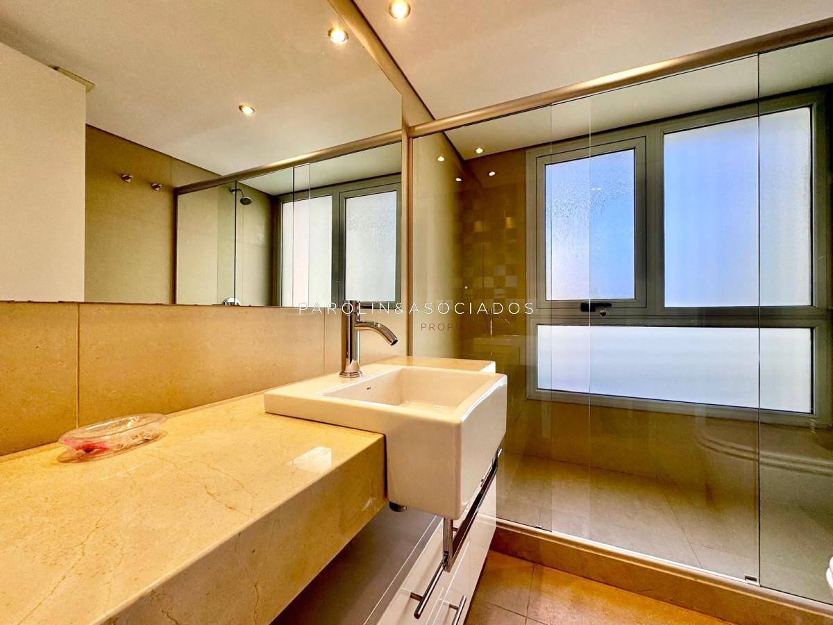Foto de Departamento en venta en Puerto Punta, Oportunidad en Punta del Este, imagen 2