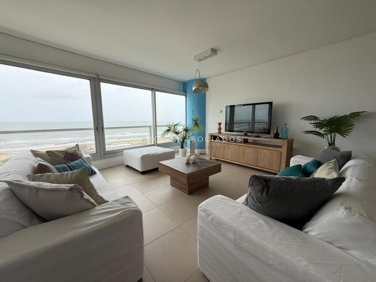 Foto de Departamento en venta en Le Parc I, Oportunidad en Punta del Este, imagen 2