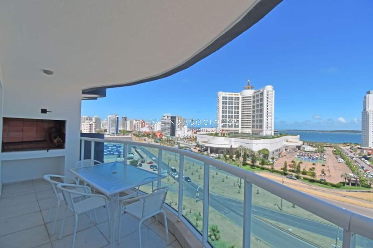 Foto de Departamento en venta en Casino Tower, Oportunidad en Punta del Este, imagen 1