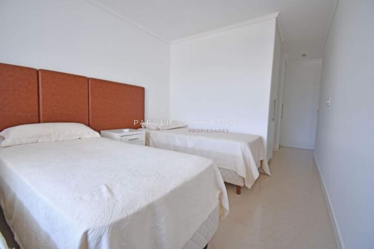 Foto de Departamento en venta en Casino Tower, Oportunidad en Punta del Este, imagen 4