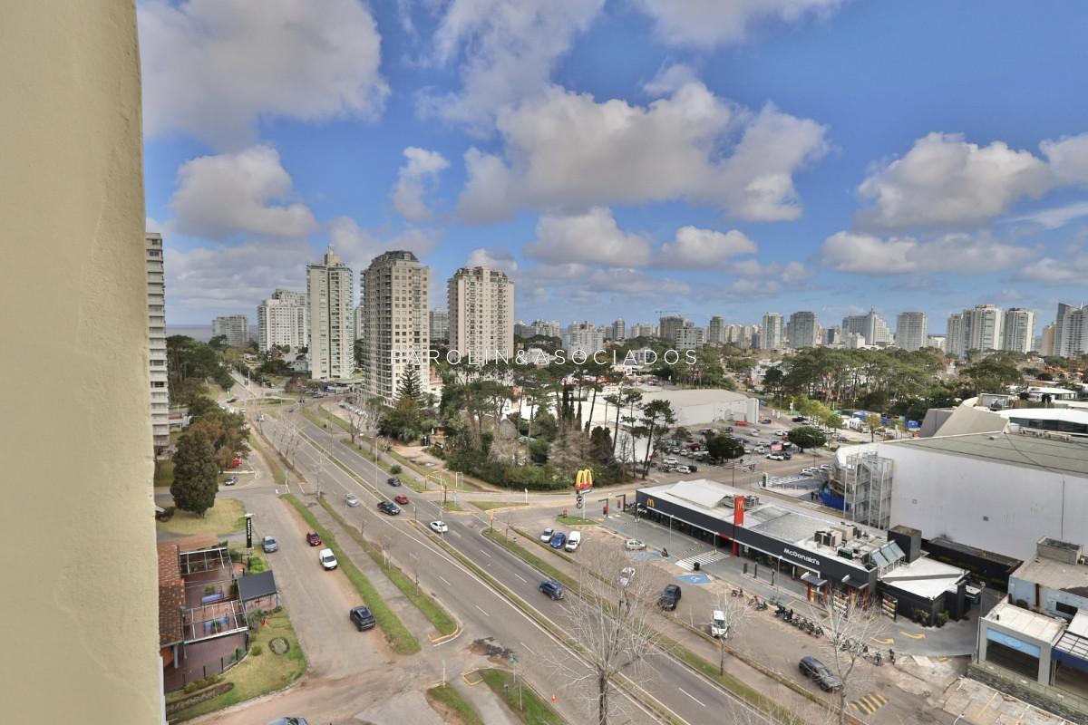 Foto de Departamento en venta en Fontainblue, Oportunidad en Punta del Este, imagen 2