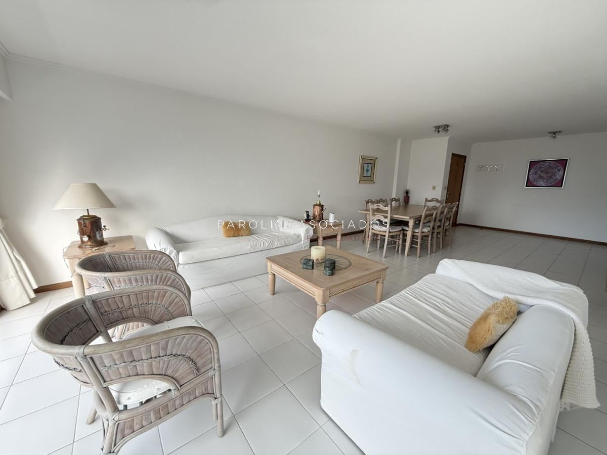 Foto de Departamento en venta en Ocean Tower, Oportunidad en Punta del Este, imagen 1