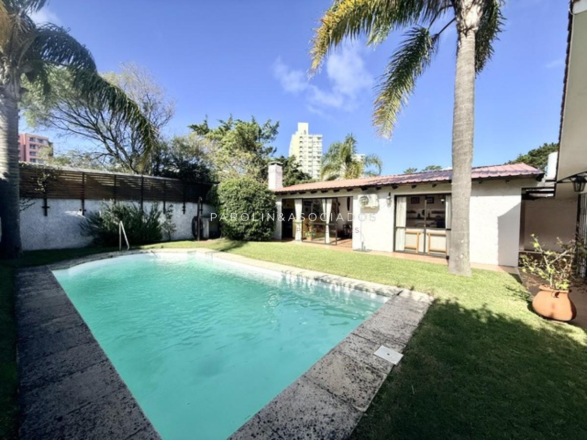Foto de Venta casa con 3 dormitorios y medio con piscina, imagen 3