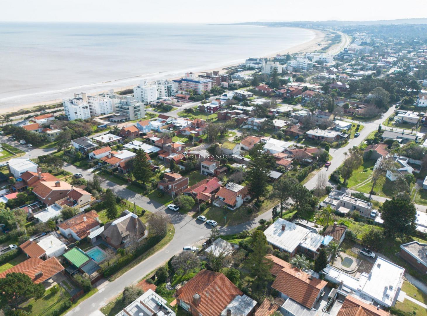 Foto de CASA EN VENTA CERCA DEL MAR PLAYA MANSA - 3 DORMITORIOS, imagen 1