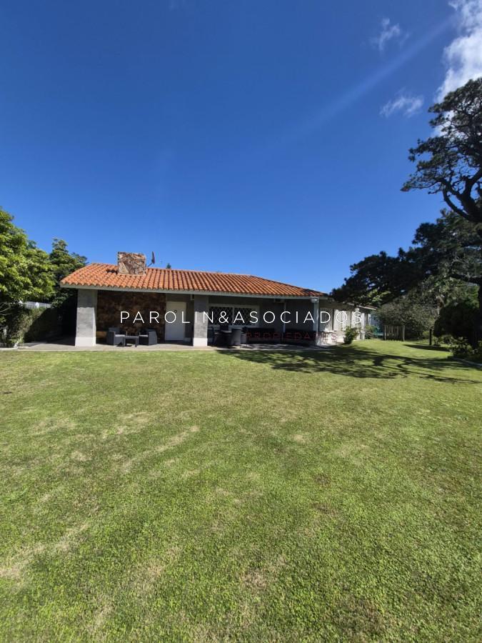 Foto de Casa en Venta de 3 Dormitorios en Pinares, Punta del Este, imagen 2