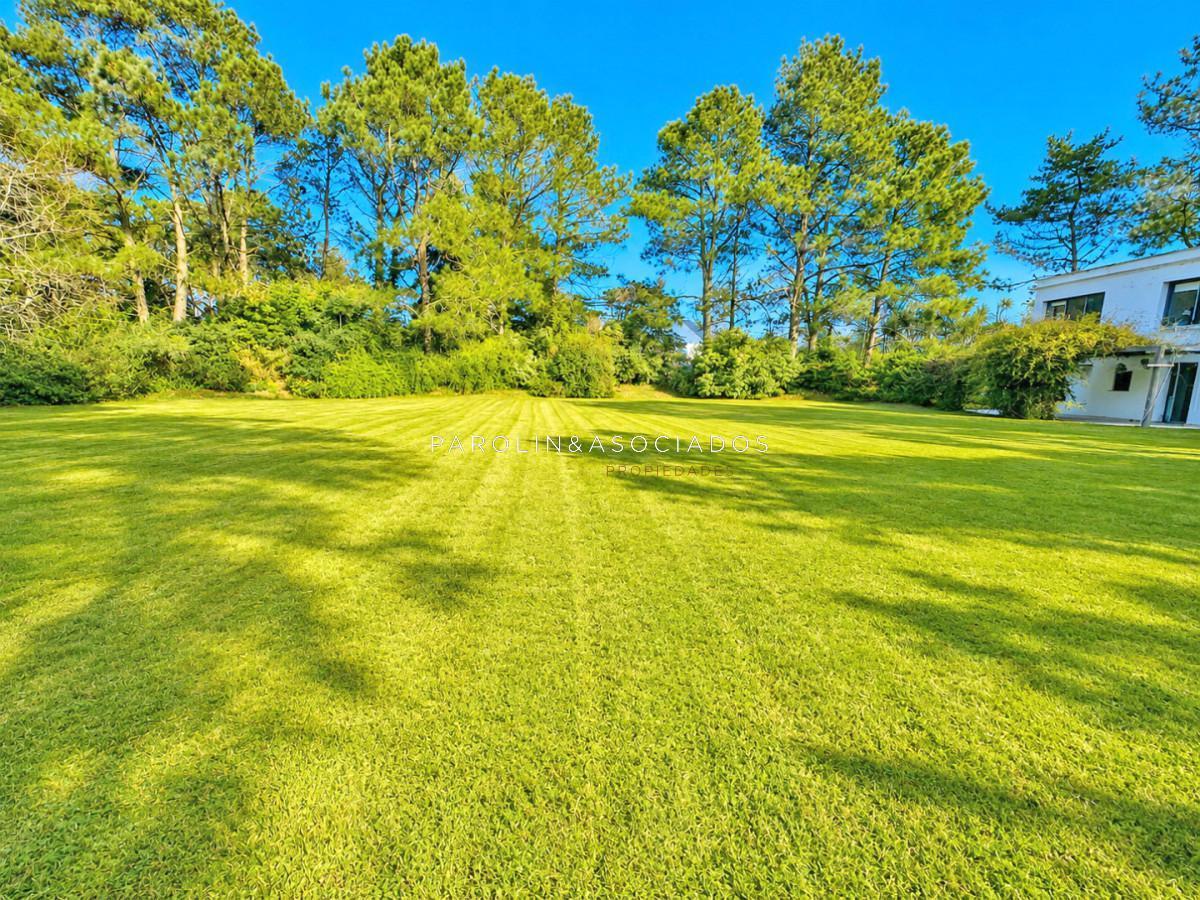Foto de 6 suites, 750 m² construidos, 3.237 m² de terreno., imagen 4