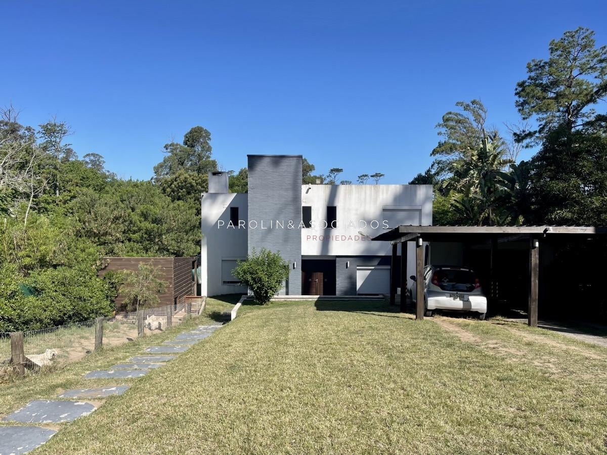 Foto de Venta casa 4 dormitorios Pinares Punta del Este, imagen 1