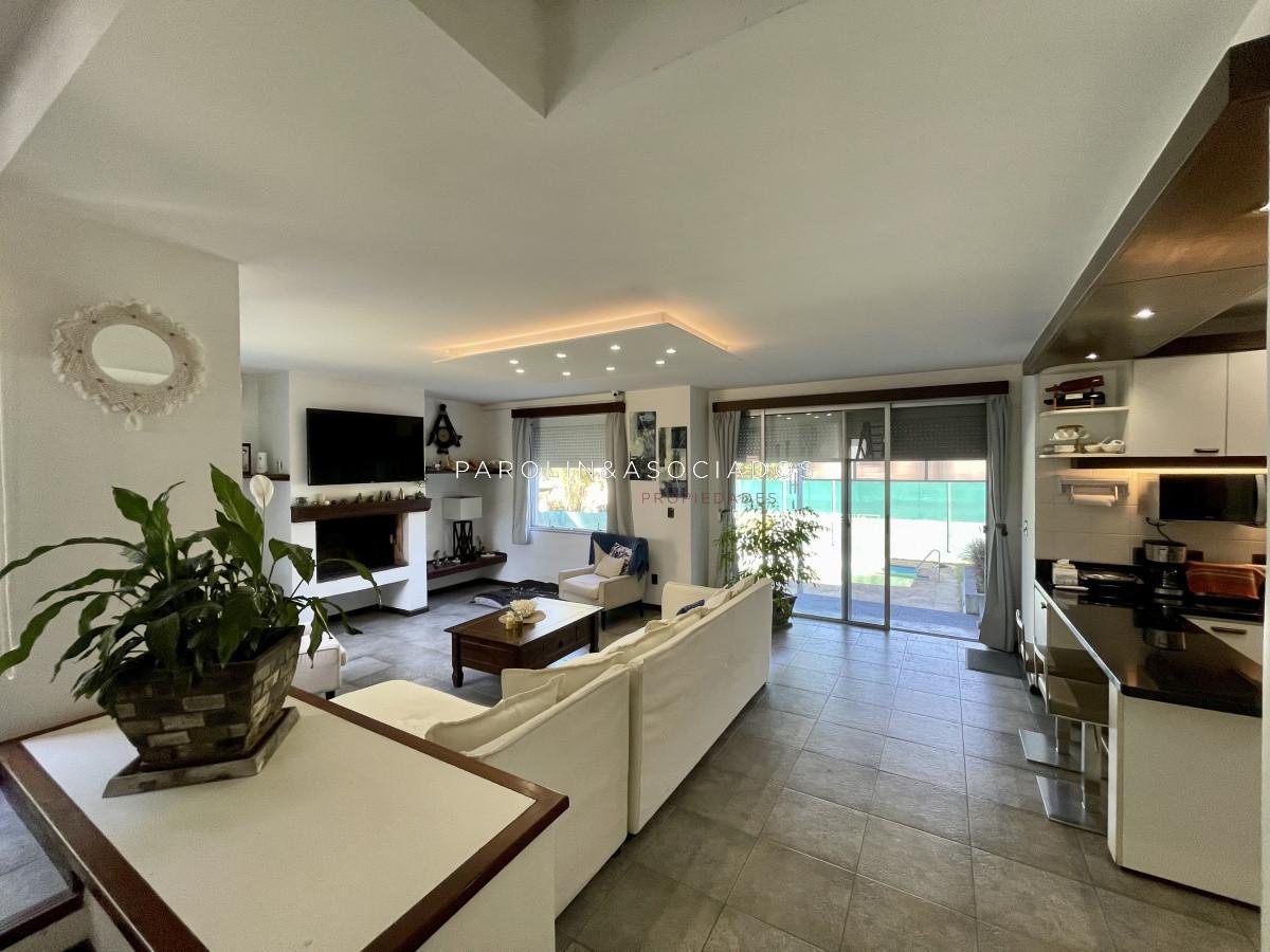 Foto de Venta casa 4 dormitorios Pinares Punta del Este, imagen 3