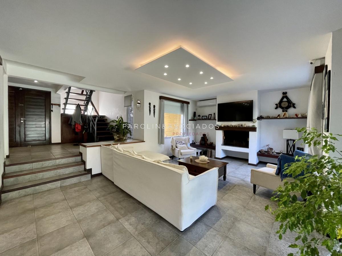 Foto de Venta casa 4 dormitorios Pinares Punta del Este, imagen 2