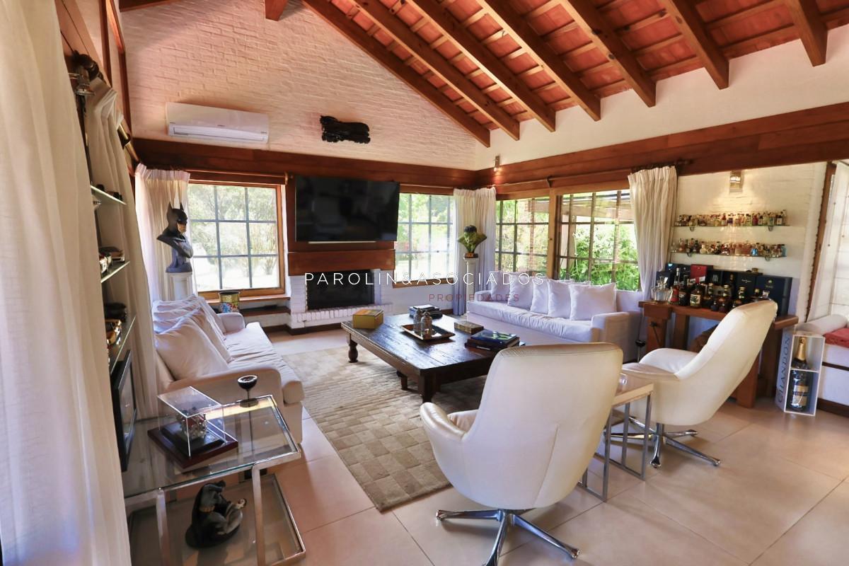 Foto de VENTA CASA 7 DORMITORIOS + DEPENDENCIA DE SERVICIO Y CASA DE HUESPED, imagen 3