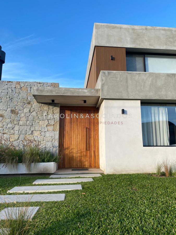 Foto de Venta y alquiler casa 4 dormitorios en Manantiales, imagen 1