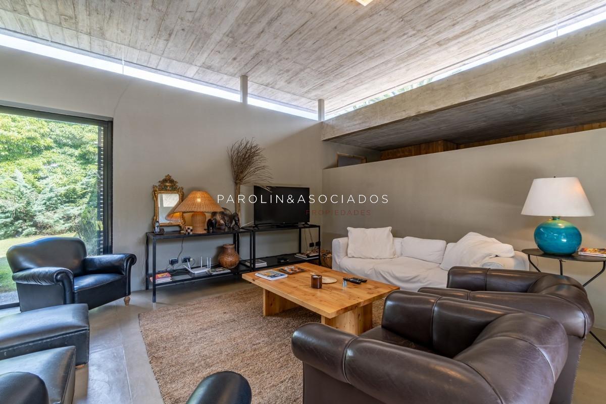 Foto de Casa en Venta en Solanas 5 dormitorios, imagen 4