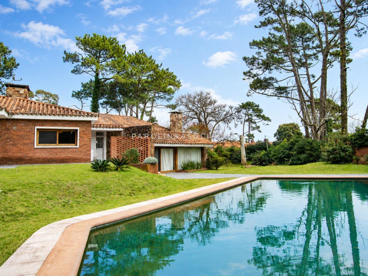 Foto de Casa en venta de 4 dormitorios en Playa Mansa.Punta del Este., imagen 3