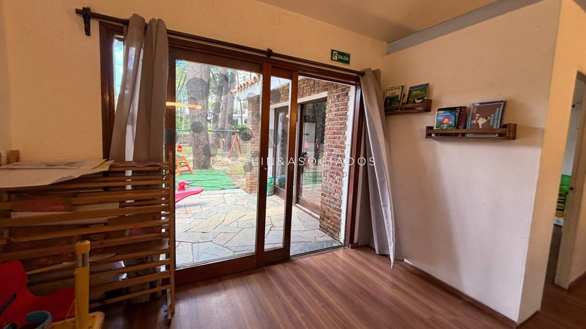 Foto de Casa en Ventra de 3 Dormitorios en Cantegril, Punta del Este, imagen 2
