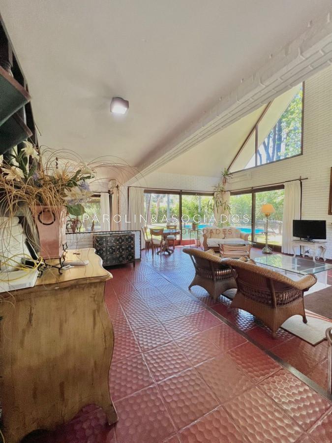 Foto de LUGANO 1.400mt DE TERRENO, 7 DORMITORIOS, PISCINA, imagen 3