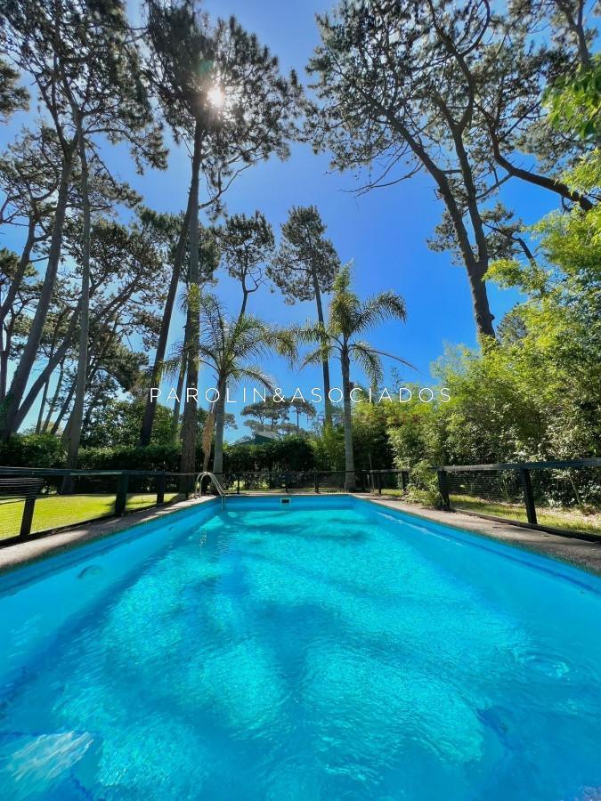 Foto de LUGANO 1.400mt DE TERRENO, 7 DORMITORIOS, PISCINA, imagen 2
