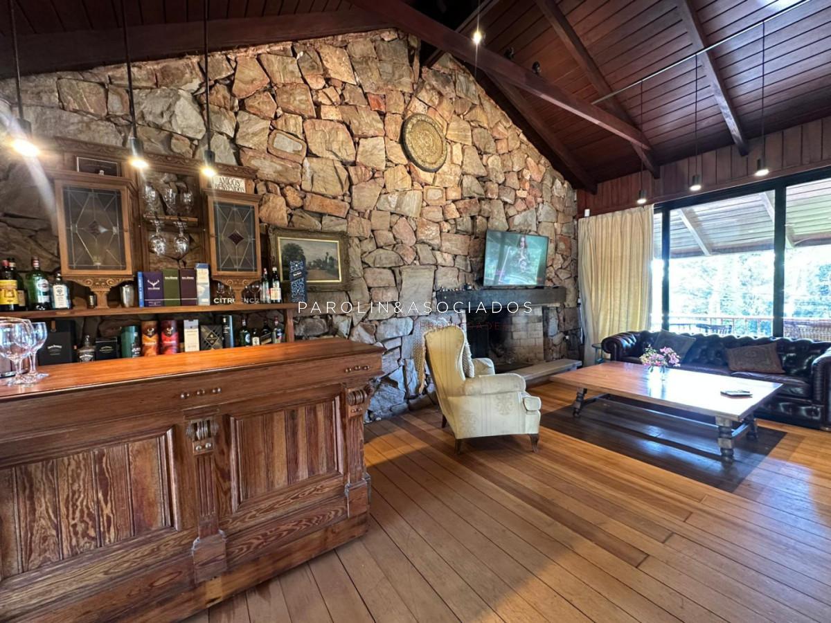 Foto de Casa en Venta de 5 Dormitorios en Pinares, a 2 cuadras del mar., imagen 5
