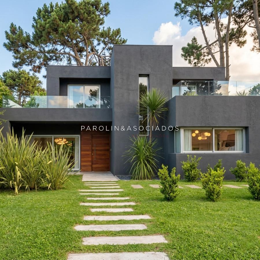 Foto de Casa moderna de 3 dormitorios con estilo minimalista cercana al mar, imagen 2