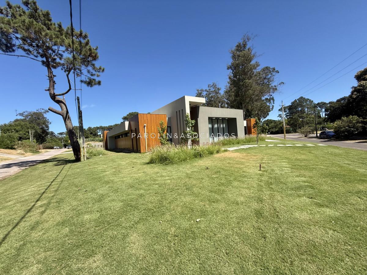 Foto de Residencia a estrenar en venta Barrio Lugano - Punta del Este, imagen 5