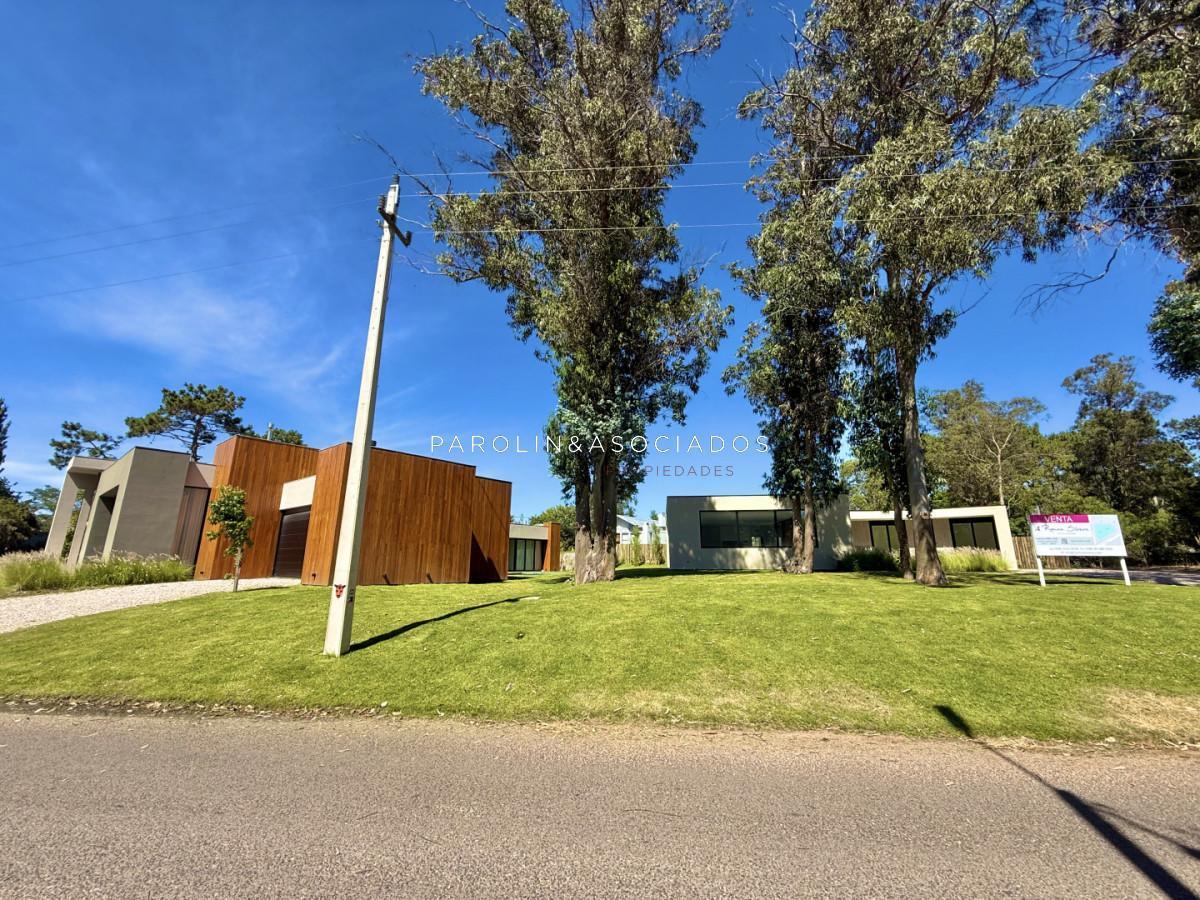 Foto de Residencia a estrenar en venta Barrio Lugano - Punta del Este, imagen 3