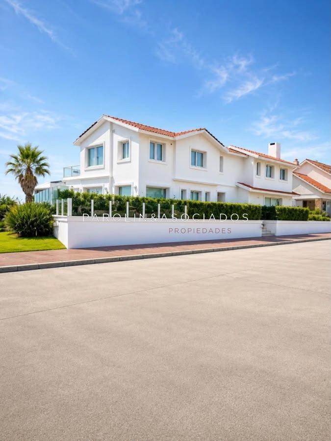 Foto de Casa en Venta de 6 Dormitorios en Península, Punta del Este, imagen 2