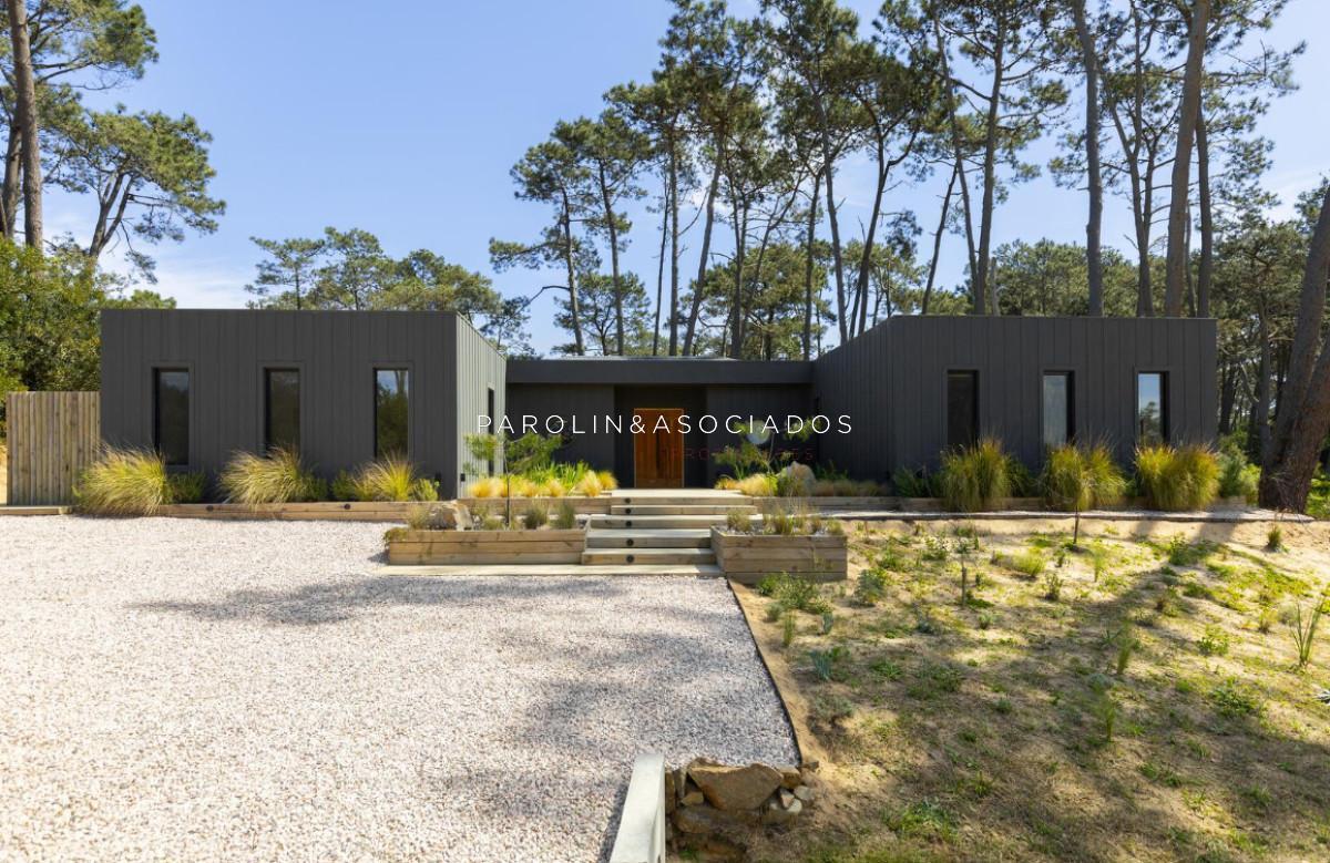 Foto de Casa en Venta de 4 Dormitorios en Reserva Montoya, Punta del Este, imagen 2