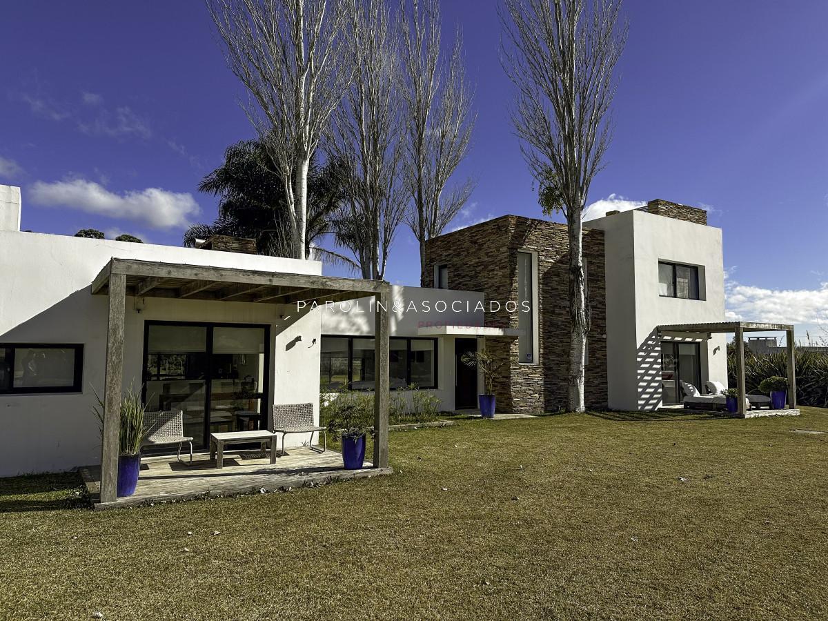 Foto de Casa en Venta de 3 Dormitorios en El Quijote, imagen 1