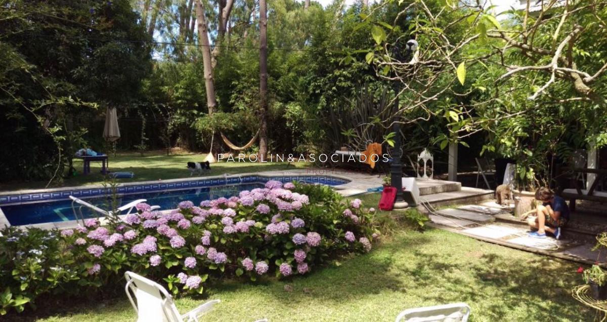 Foto de Casa de 4 dormitorios en venta - Pinares, imagen 2