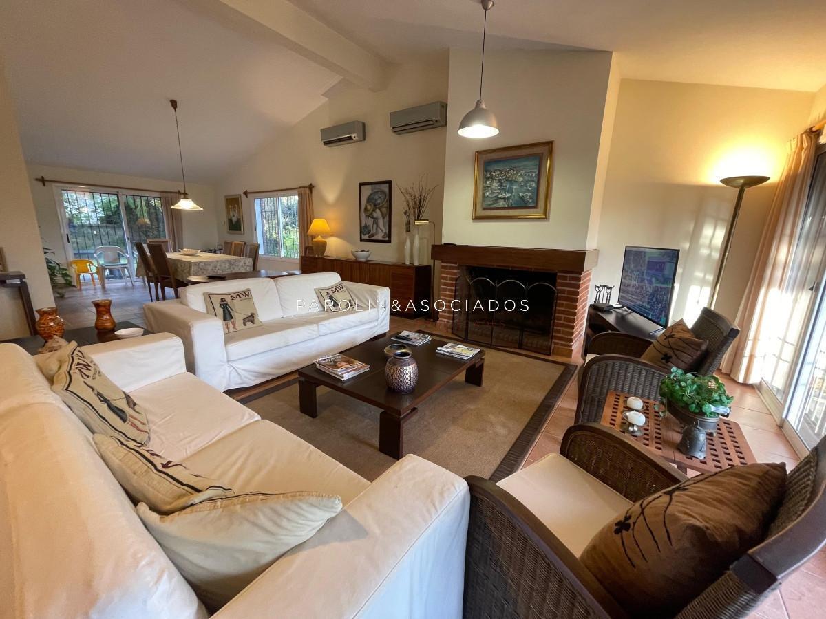 Foto de VENTA CASA 4 DORMITORIOS PLAYA MANSA, imagen 3